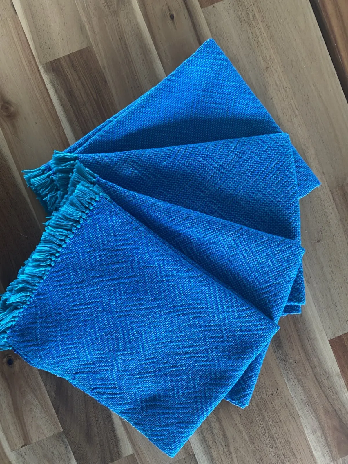 Handgewebtes Tuch in Blau